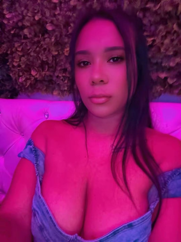 ROSA Y ALIANE, PRECIOSAS CHICAS EN GRANADA