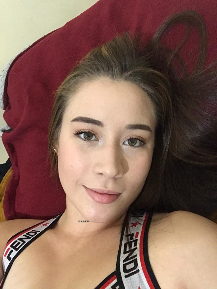 CHICAS ESCORTS PARA SALIDAS HOTELES Y A DOMICILIO