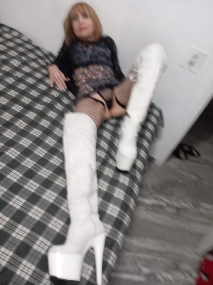 SEÑORA MADURA RUBIA BRASILEÑA CON MUCHA EXPERIENCI