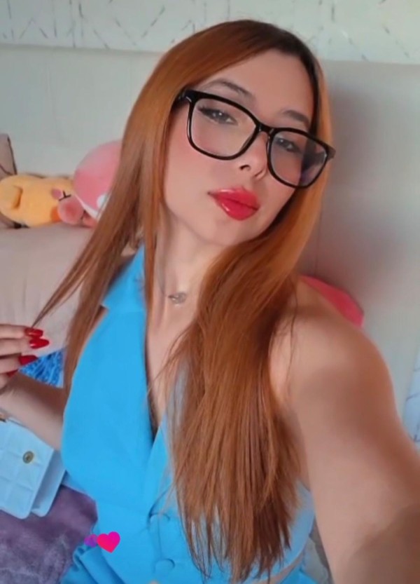 DELICIOSA IMPLICADA CACHONDA DESEOSA DE PLACER