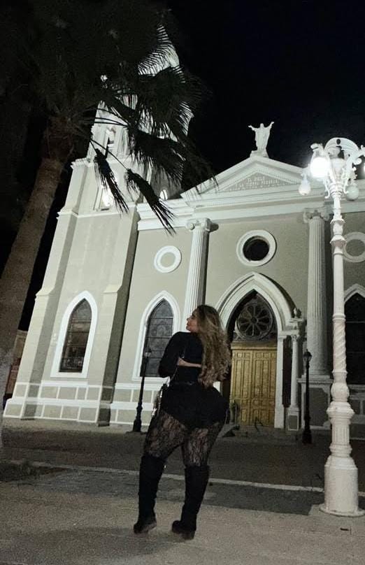 Madurita en cova  tu ciudad