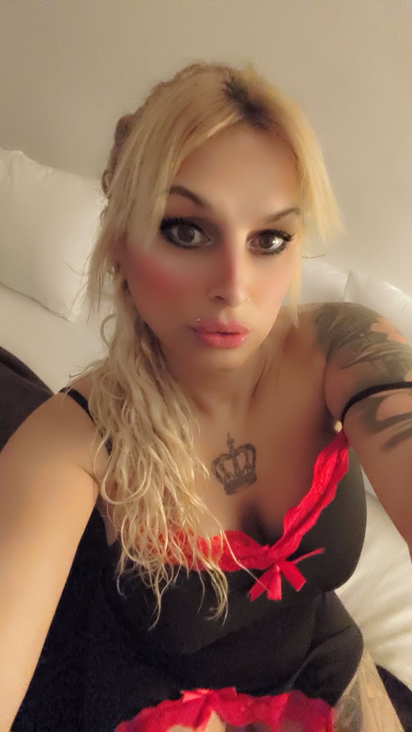 La pequeñita mistress victoria catalana gallega española BDSM ABDL sexo