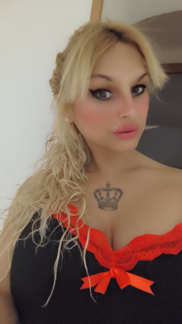 La pequeñita mistress victoria catalana gallega española BDSM ABDL sexo