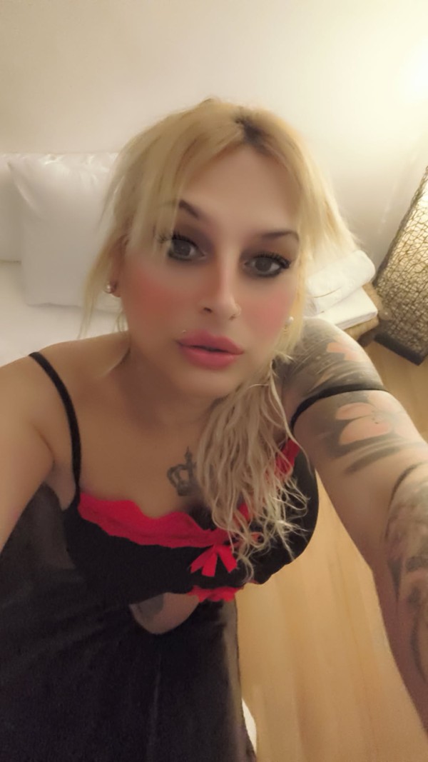 La pequeñita mistress victoria catalana gallega española BDSM ABDL sexo