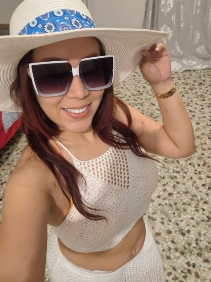 SEXY MUY SIMPATICA QUE RADIA BELLEZA Y SOFISTICACI