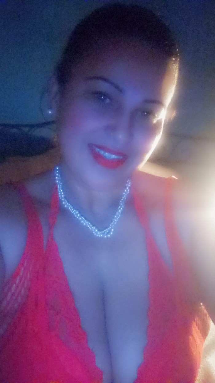 FIESTERA MUY ARDIENTE DISPUESTA A SORPRENDERTE 24/7