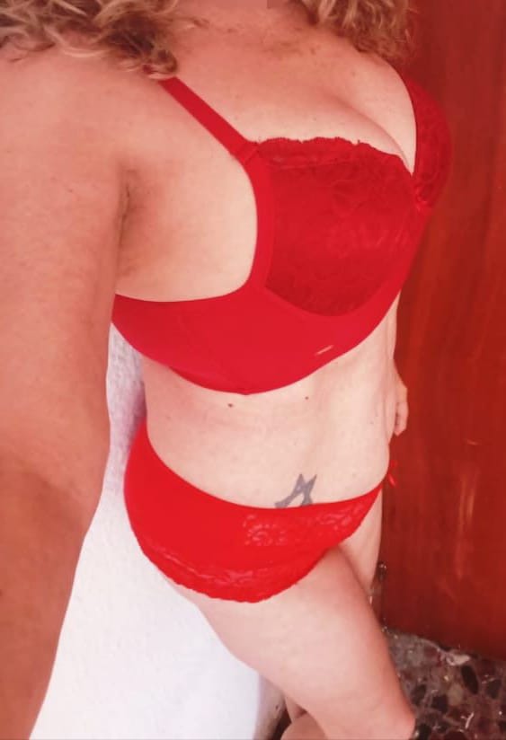 ELEGANCIA MADURA SENSUALIDAD BRASILEÑA SOFISTICADA