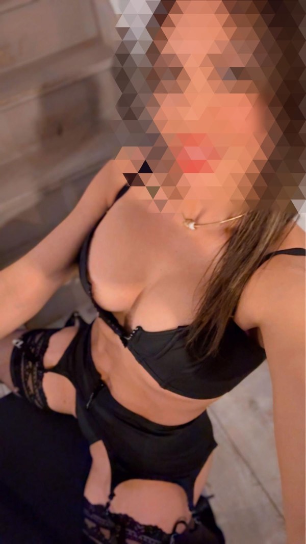 CHICA CALIENTE EN TU CIUDAD