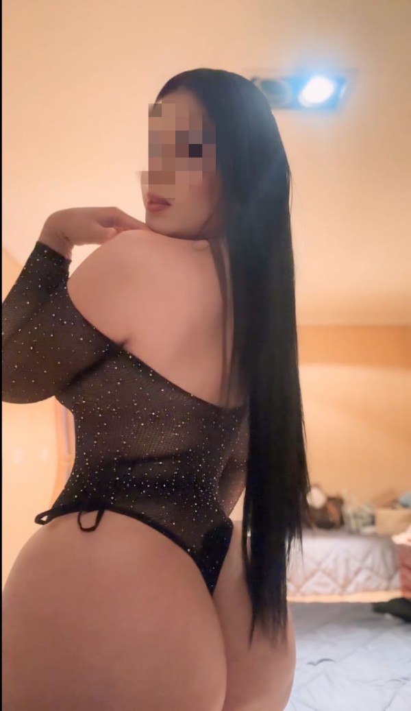 ARDIENTE LATINA INDEPENDIENTE Y COMPLACIENTE