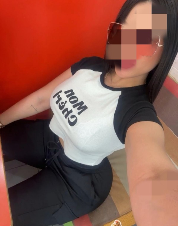 ARDIENTE LATINA INDEPENDIENTE Y COMPLACIENTE