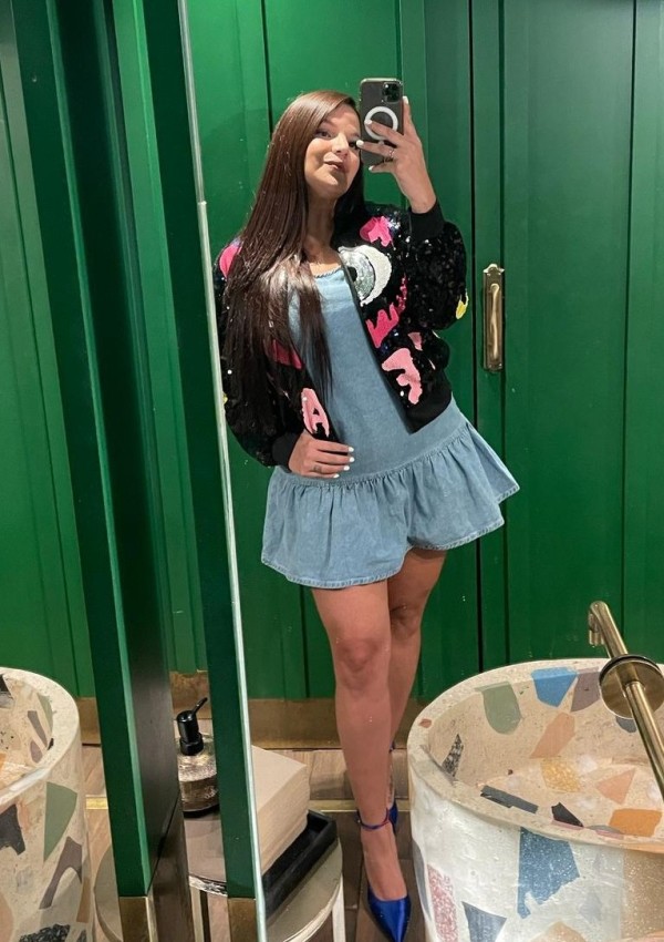 LIAH NOVEDAD, FIESTERA, ENCANTADORA Y MUY CACHONDA