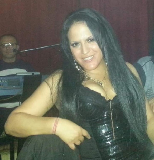 Cubana exótica de sangre caliente adicta al sexo