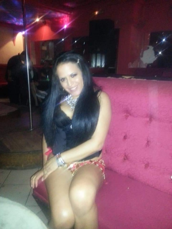 Cubana exótica de sangre caliente adicta al sexo