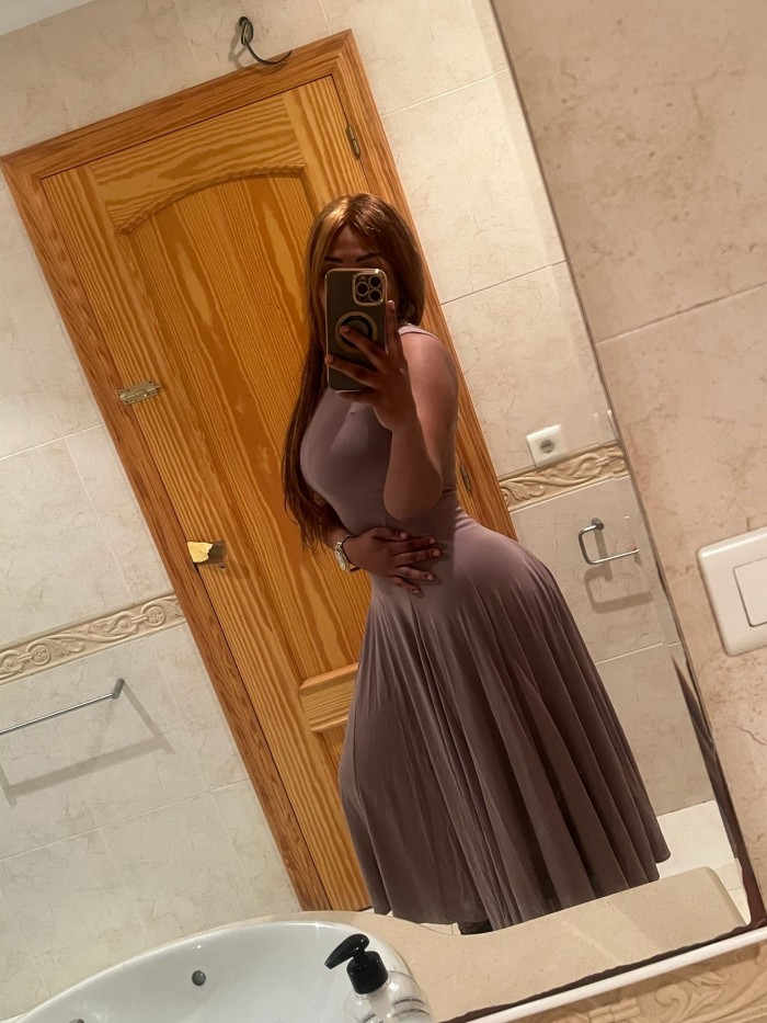 ARDIENTE SENSUAL COMPLACIENTE BUENA  AMANTE