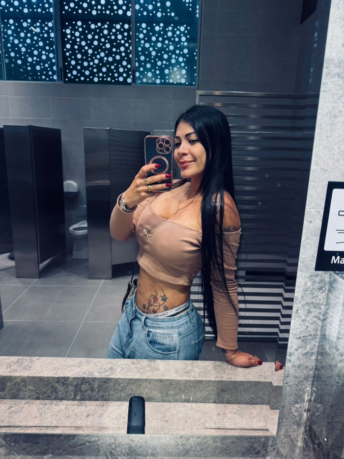 ARDIENTE SENSUAL COPLACIENTE SEXO ADICTIVO