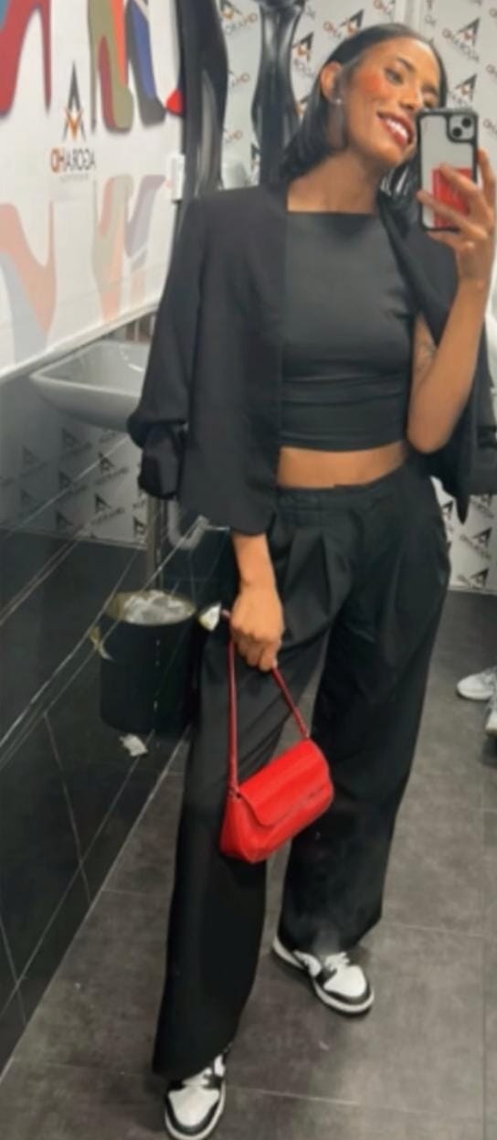 ADARA, JOVEN DELGADITA GUAPÍSIMA DE 24 AÑOS