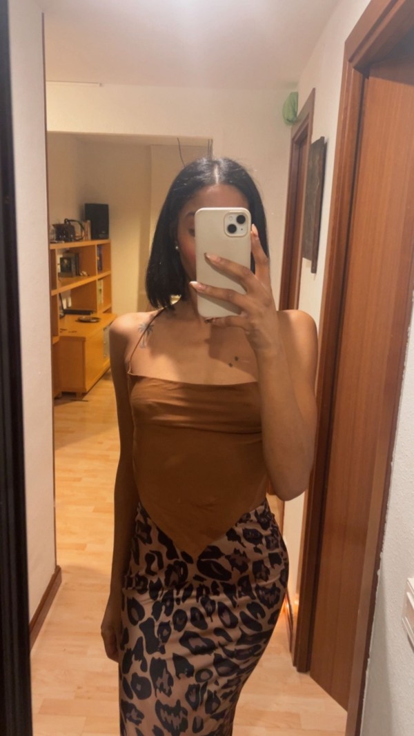 ADARA, JOVEN DELGADITA GUAPÍSIMA DE 24 AÑOS