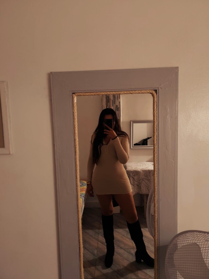 ALCAMPO LA LAGUNA GUAPA CHICA SOLO SALIDA Y COCHE