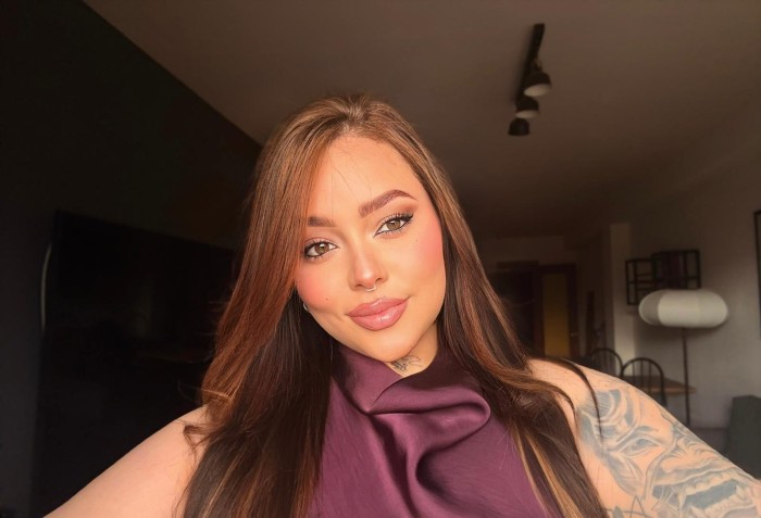 SALOME CHICA ARDIENTE JUGUETONA COMPLACIENTE EN CORUÑA