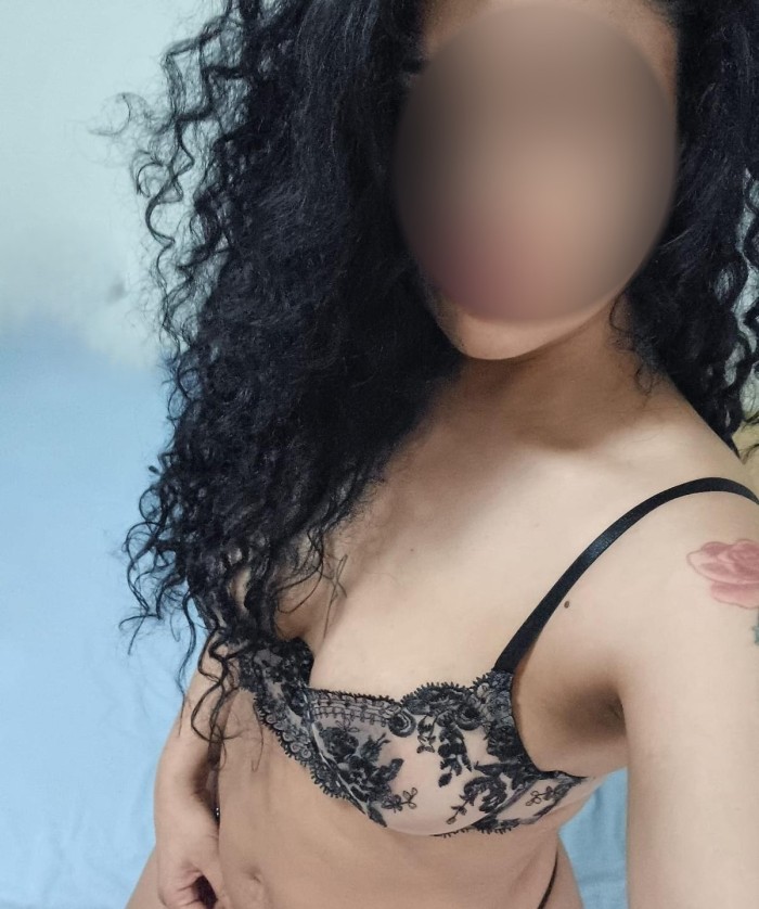 ISABELLA:TU MORENA EN ELDA. ESPECTACULAR