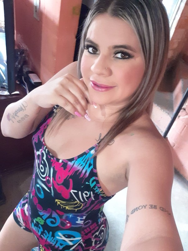 Madura bisexual trato cercano para ti y tu pareja disponible gandia