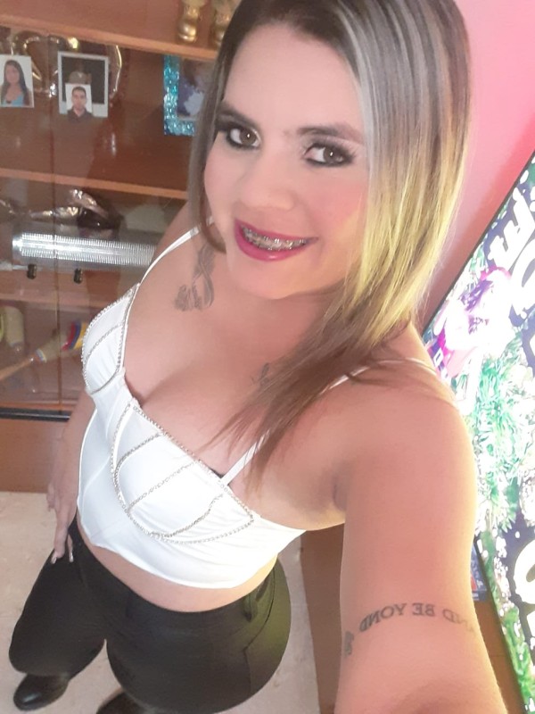 Madura bisexual trato cercano para ti y tu pareja disponible gandia