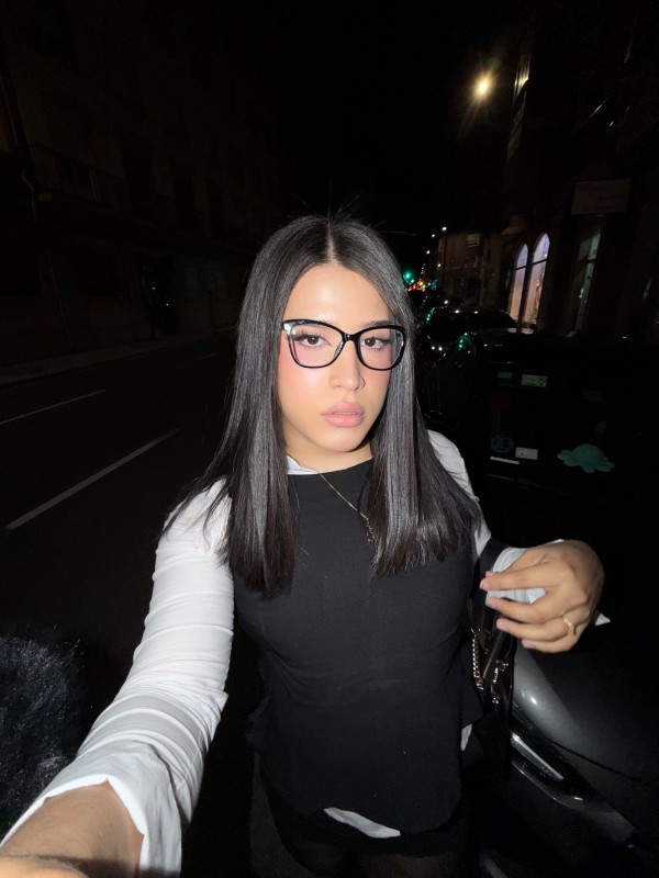 Tu chica trans recién llegada a España Fiestera Fotos 100% real