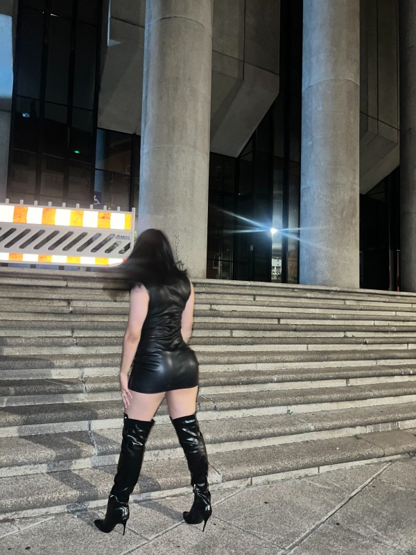 Tu chica trans recién llegada a España Fiestera Fotos 100% real