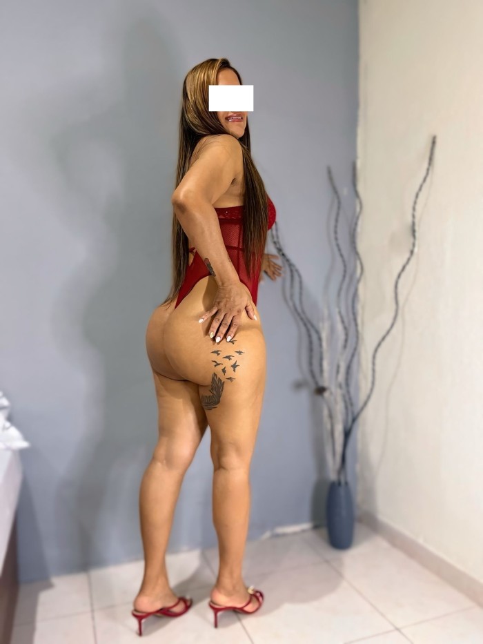 CALIENTE Y CON GANAS DE SEXO