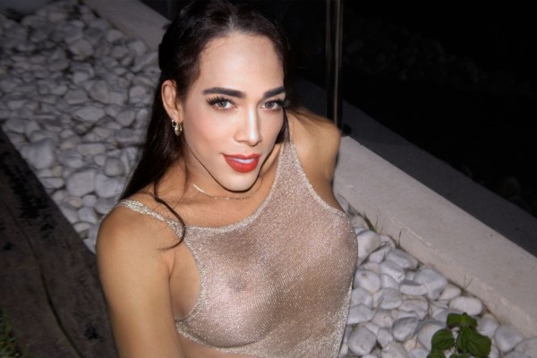 VALENTINA POLLONA SEXY CACHONDA MUY FIESTERA