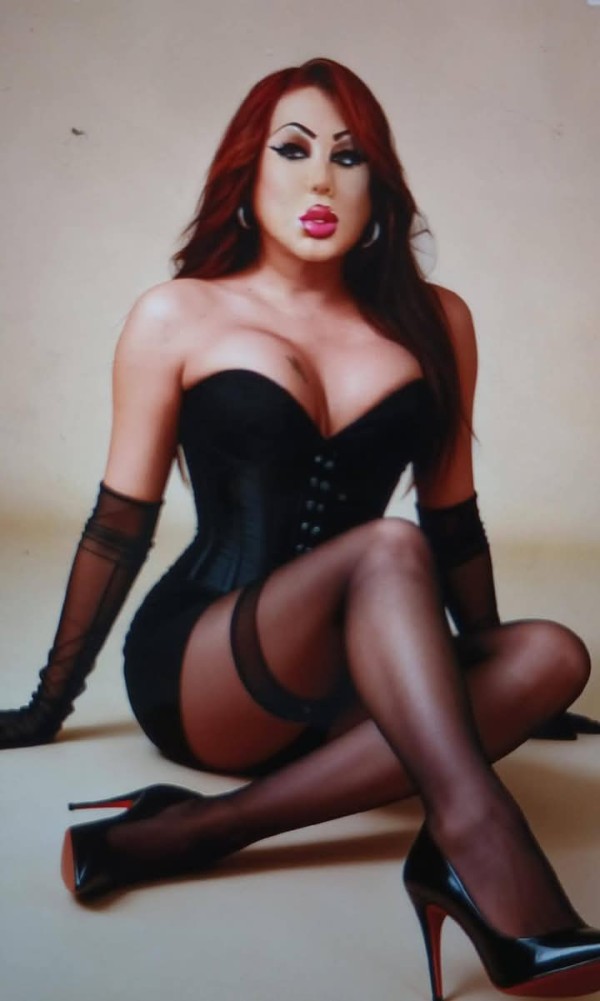 SUPERNOVEDAD.PANAMEÑA.FIESTERA.CAÑERA.POLLONA