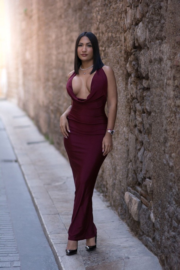 La tentación más prohibida de Marbella super SEXY