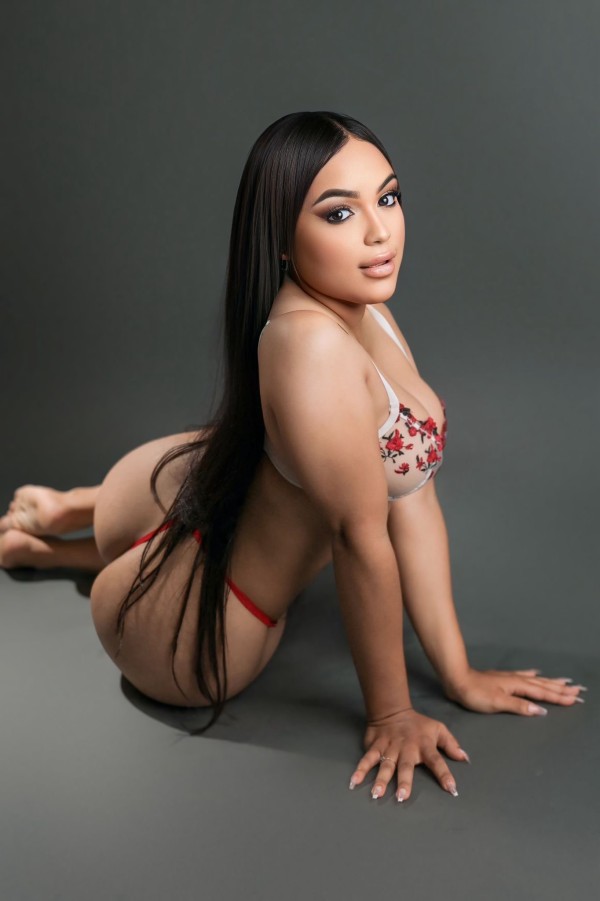 ALEJANDRA CON GANAS DE SEXO ATRÉVETE