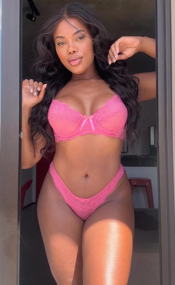 RECIÉN LLEGADA EL PARLA CAPITAL *_* HERMOSA BRASILEÑA FESTEIRA Y VICOSA HOT