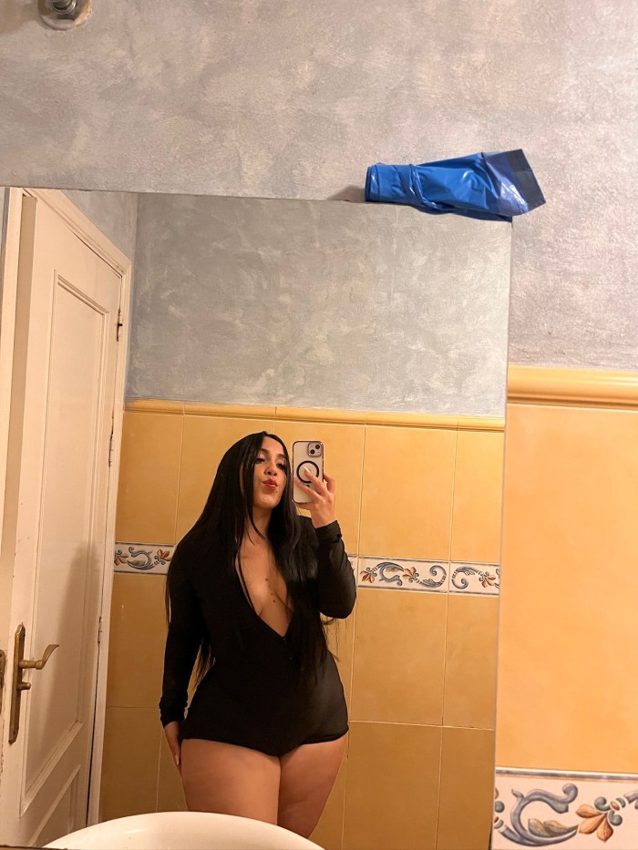 MI VAGINA DULCE ESTA ESPERANDO POR TU LECHE