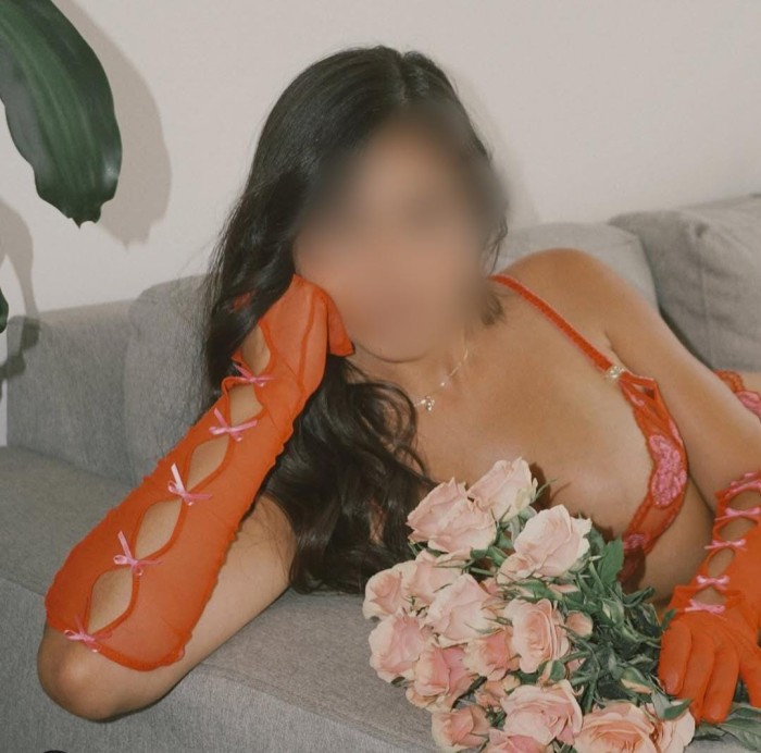 VEN POR MI COÑO RICO Y ROSADITO