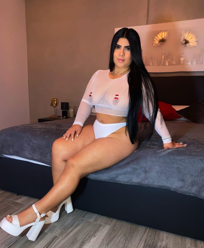 muy dulce y caliente y fiestera…24h