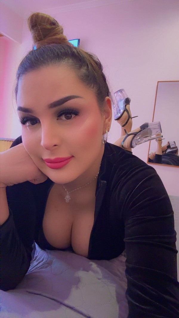 NUEVA DISPONIBLE EN ALCAZAR DE SAN JUAN  POR POCOS DIAS   COLOMBIANA TRANS