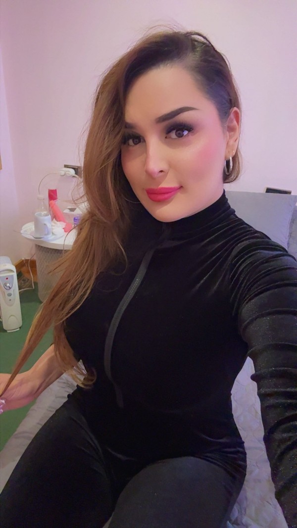 NUEVA DISPONIBLE EN ALCAZAR DE SAN JUAN POR POCOS DIAS COLOMBIANA TRANS