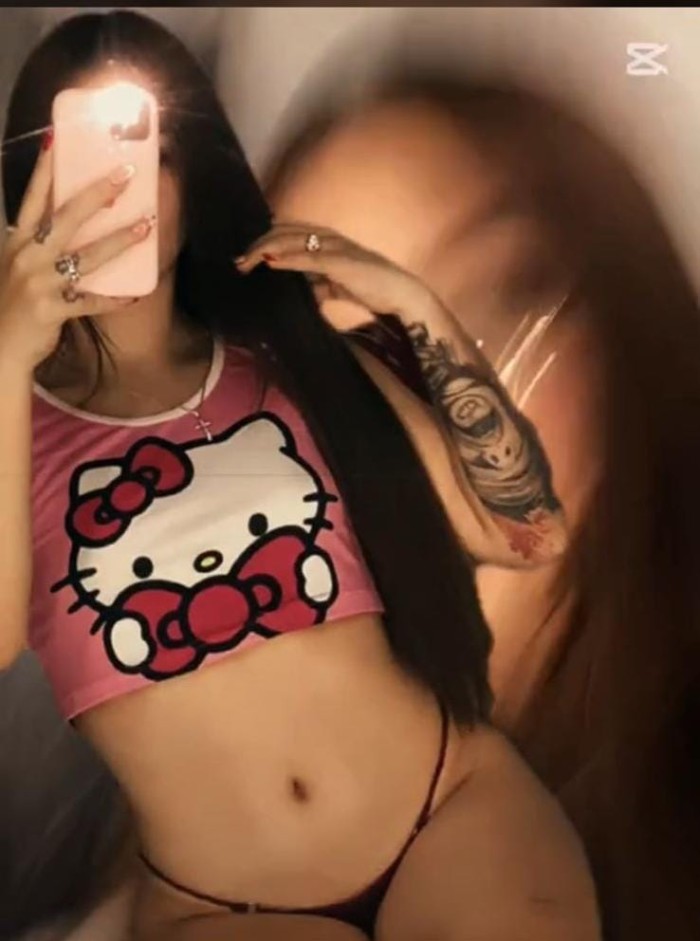 CHICA ARDIENTE MUY CACHONDA Y EXTROVERTIDA