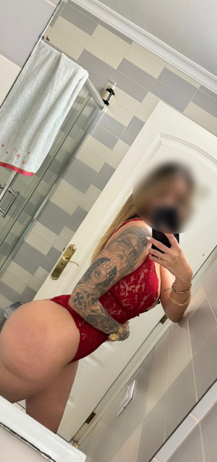 STEPHANY ATREVIDA  EN MESA Y LOPEZ