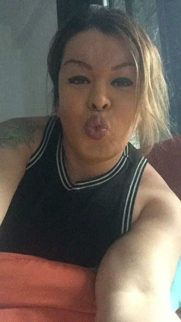 MEGAN TRANS GORDITA CON CURVAS CON UN GRAN CARAMELO PARA TI