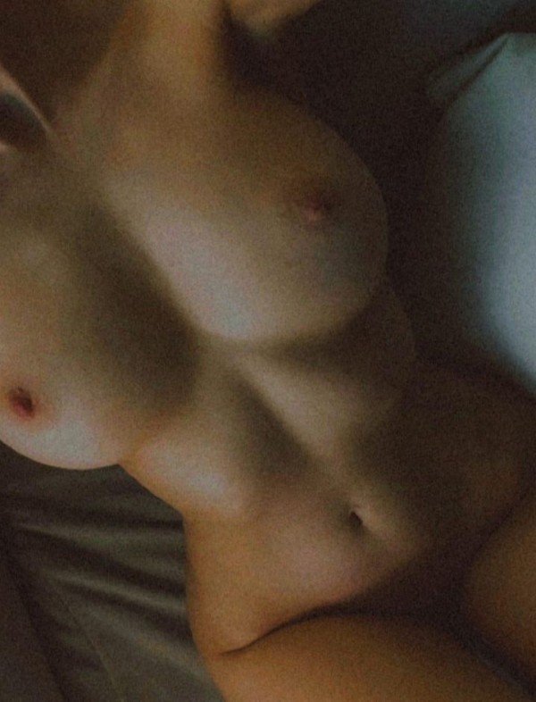 ESPAÑOLA CON GANAS DE MUCHA FIESTA Y SEXO EN CHICLANA