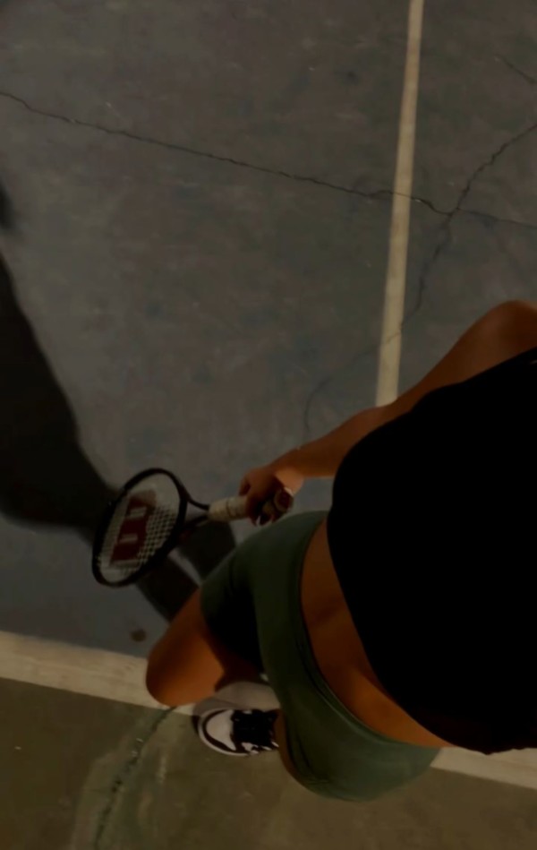 ESPAÑOLA CON GANAS DE MUCHA FIESTA Y SEXO EN CHICLANA