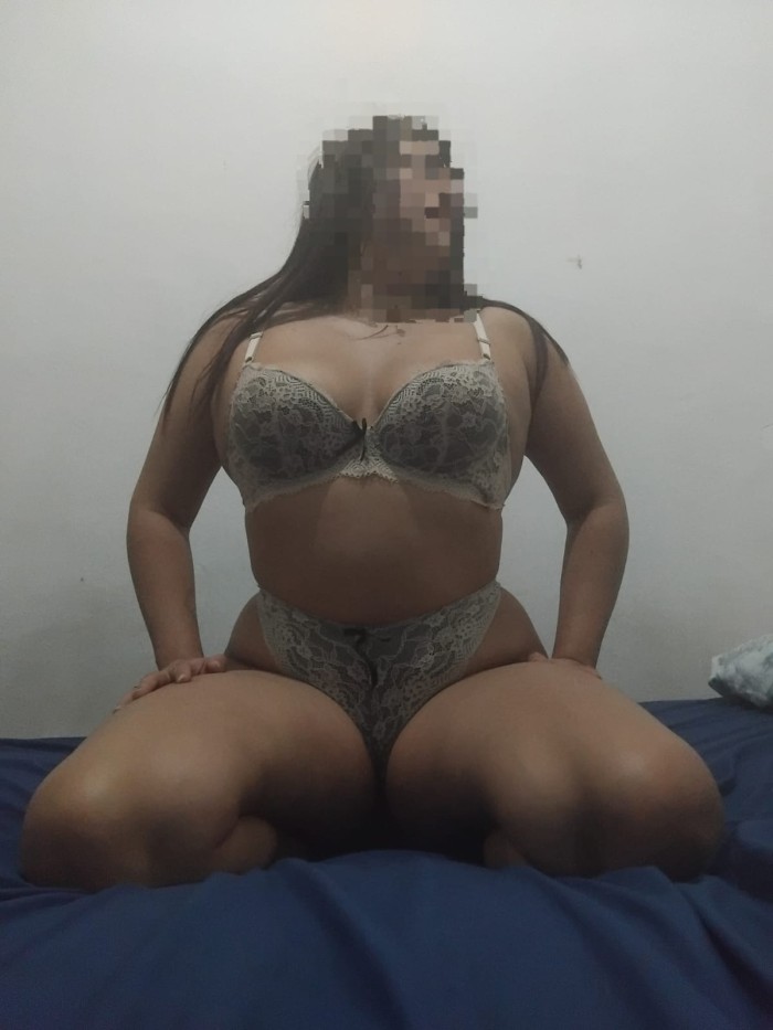 Chica latina universitaria