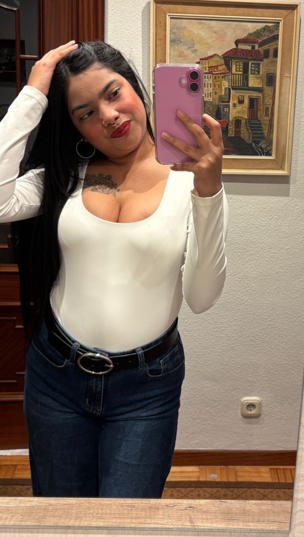 NOVEDAD PAULINA SEDUCTORA GUAPISIMA UN FIERA – GIJON