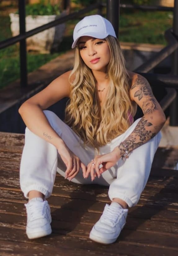 1°vez ALMERÍA PRECIOSA RUBIA ESCULTURAL COMPLESTER