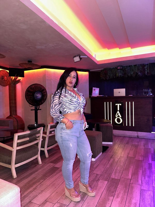 ROXANA 29 años, EXUBERANTE Y MUY MORBOSA….!!!