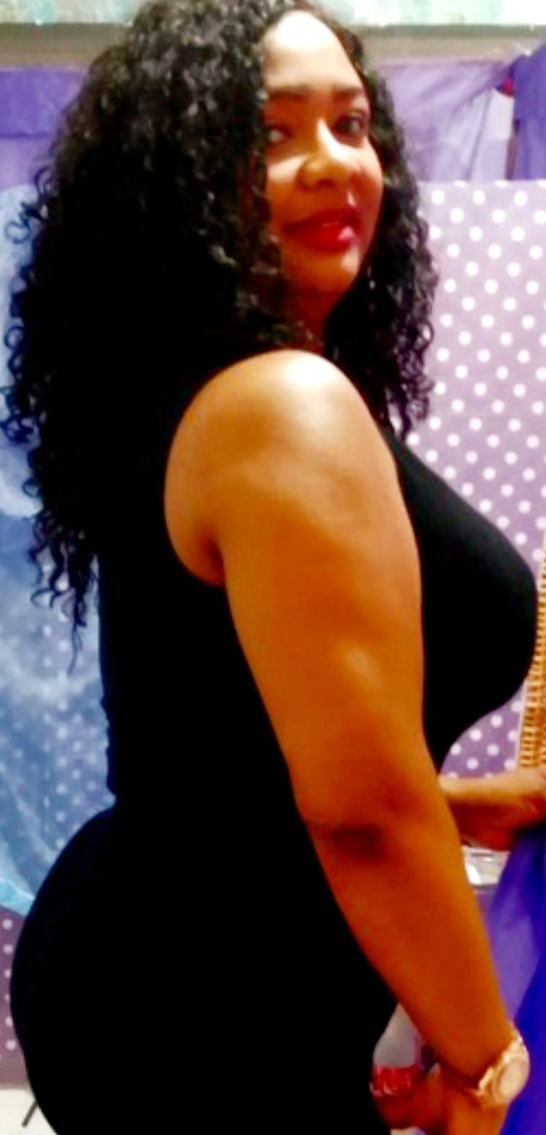 PRIMERA VEZ DANIELA BESOS DE NOVIOS ME CORRO CONTIGO