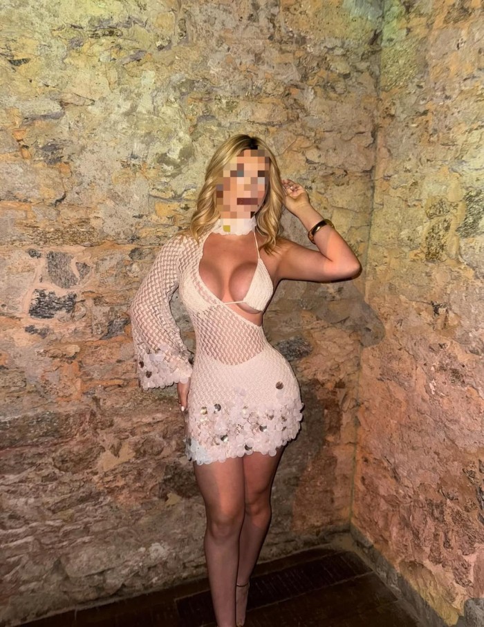 Sexy colombiana rubia muy bonita